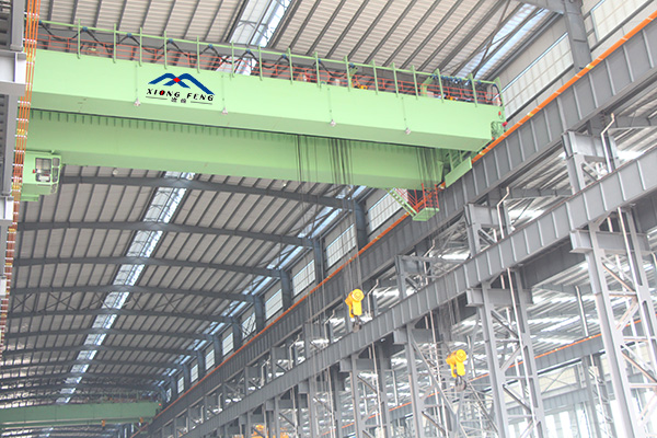 雄峰雙梁起重機(jī) 雄峰雙梁起重機(jī)